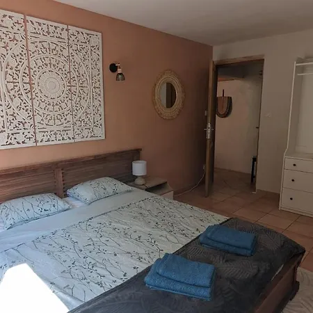 Grande Maison Carpediem, Le Calme A La Campagne Hébergement de vacances *