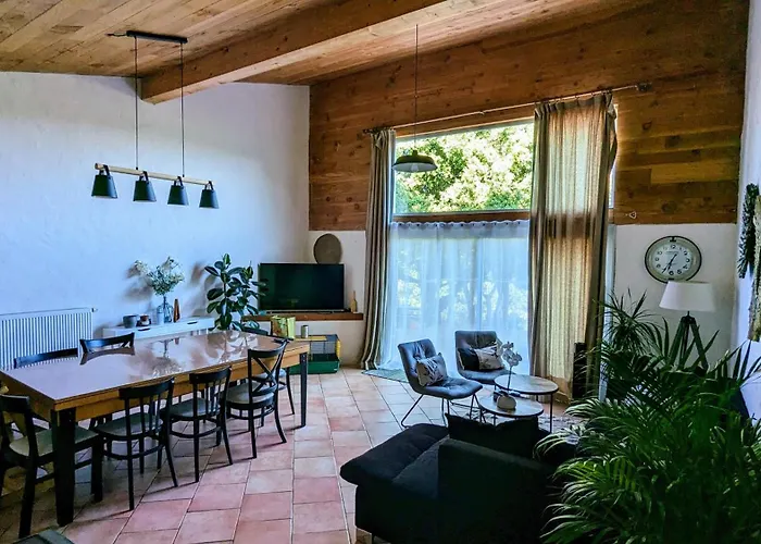 Hébergement de vacances Grande Maison Carpediem, Le Calme à La Campagne *